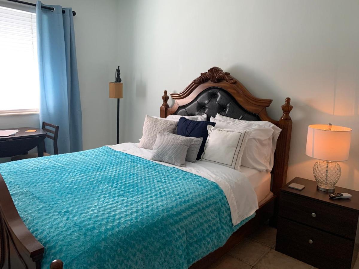 Blue House Miami Guest house North Bay Village